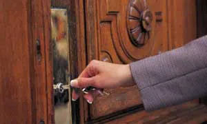 Rumson Locksmith Store Rumson, NJ 732-366-9362 - 4a-Door-Unlock